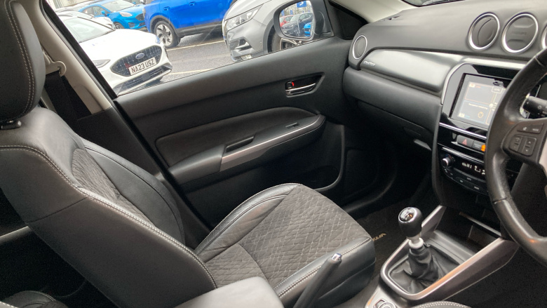 Suzuki Vitara 1.4 Boosterjet 48V Hybrid SZ5 ALLGRIP 5dr Petrol Estate